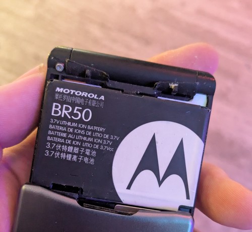 Moto Razr with a BR50 battery