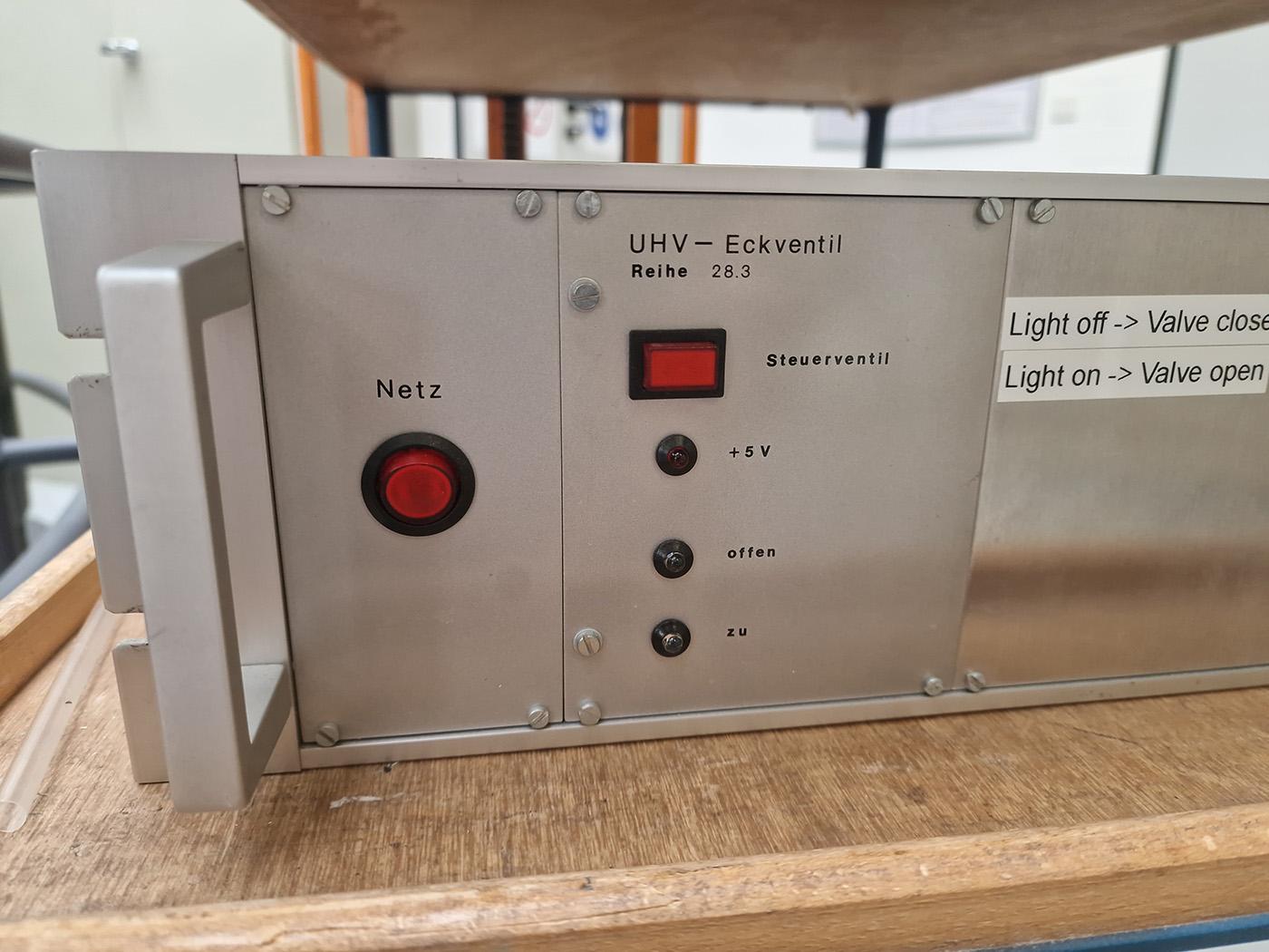 Photo of the rack-mountable controller of the angle valve.